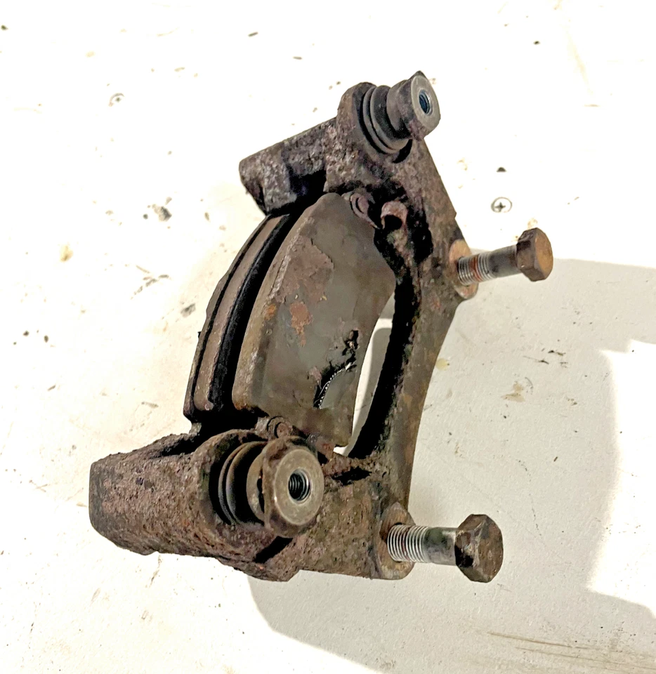 Soporte pinza freno trasero derecho Renault Master Mk2 Movano O/S lado conductor Foto 1 de 4