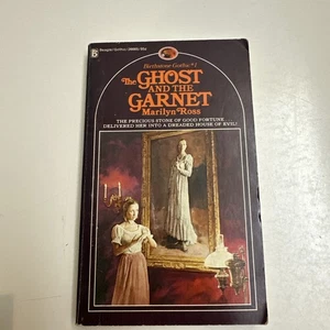 Birthstone Gothic #1 Paperback The Ghost and the Garnet Marilyn Ross 1975 1st Ed - Imagen 1 de 16