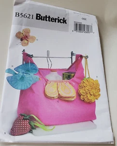 Butterick 5621 - Market Bags With Attached Fun Pouch, 4 Designs - Picture 1 of 6