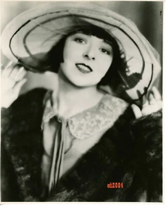 Foto antigua de Colleen Moore Restrike de principios de la década de 1920 RARA belleza dramática con sombrero grande - Imagen 1 de 1