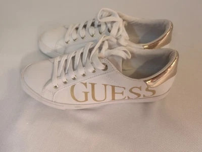 Zapatos de tenis para mujer GUESS talla 10 Foto 1 de 4