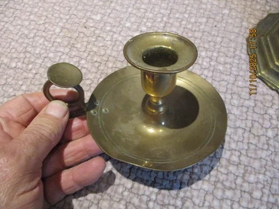 Ancien Bougeoir de Corridor ou Bureau en Bronze pour Bougie , Ondulé d'origine - Photo 1/4