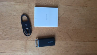 SSD externo portátil Samsung T5 EVO 8 TB USB-C - negro (MU-PH8T0S/AM) Foto 1 de 2