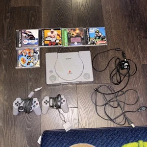 Consola Sony PlayStation 1 PS1 SCPH-9001 con mando y cables - PROBADO 5 juegos - Imagen 1 de 5