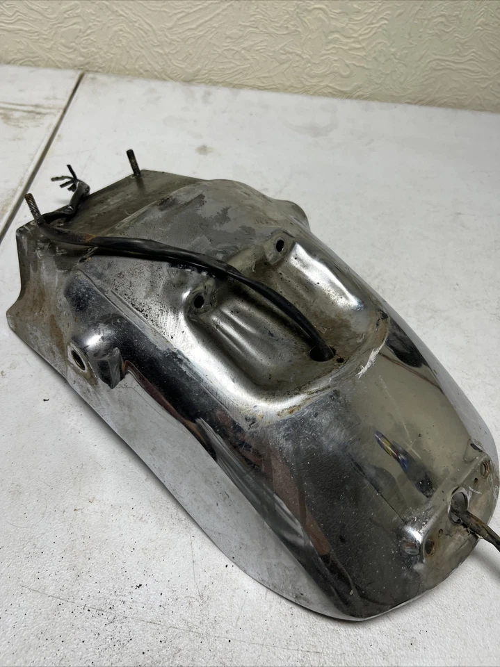 Guardabarros trasero Honda Magna VF750 1982-1984 cromado OEM VF700 V45 Foto 1 de 4