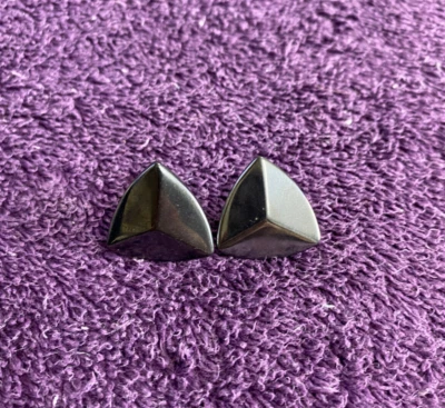 3D треугольник плоский пирамида винтажный оникс серьги маленький супер классный магнитный - Изображение 1 из 3