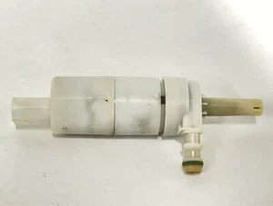 R170 MERCEDES 2002 SLK32 AMG WATER PUMP HEADLIGHT CLEANING - Picture 1 of 2