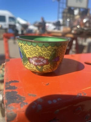 Antiguo cuenco chino de latón y esmalte Cloisonne Foto 1 de 4