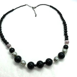 Graduated Black Plastic & Metal Bead Necklace 74cm Costume Jewellery Adjustable - Picture 1 of 10