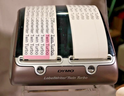 Impresora de etiquetas DYMO LabelWriter Twin Turbo - ¡Tantas etiquetas, tan poco tiempo! Foto 1 de 4