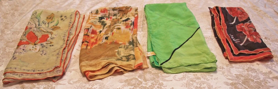 Bufandas de seda enrolladas a mano vintage MCM 4 para mujer Vera y hechas en Japón Foto 1 de 4