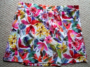 Rip Skirt Hawaii Floral Wrap Skirt 19" Long 40" Waist - Picture 1 of 4