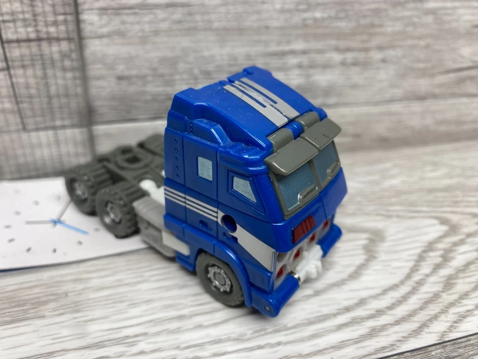 Transformers Armorhide Complete Cybertron Scout - Imagem 1 de 1