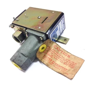 9012CSG3S1 Square D Pressure Switch Class 9012 Type CSG3S1, 9012-CSG3S1 - Picture 1 of 4
