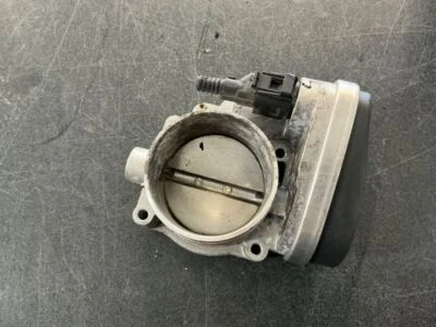 Cuerpo del acelerador cupé para BMW 330i 125519 01-06 Foto 1 de 4