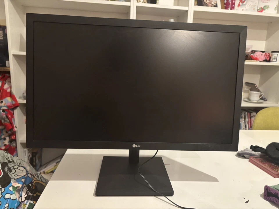 LG 22MK400H Monitor with Stand,TN panel,  Full HD - Image 1 of 4