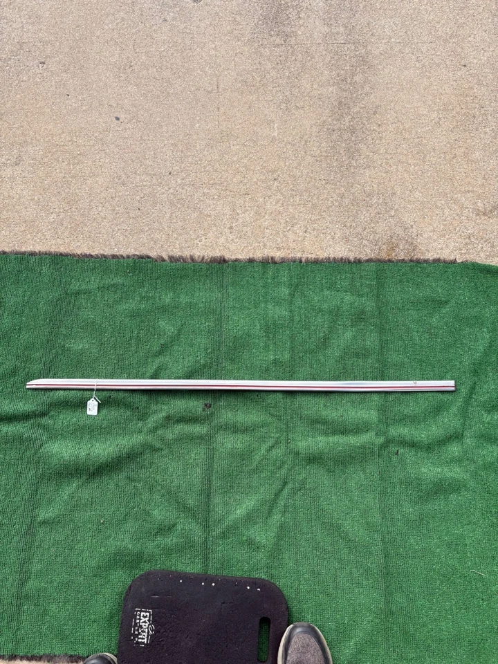 1941 Chevrolet coupe quarter panel trim spear passengers side 41 Chevy Foto 1 de 4