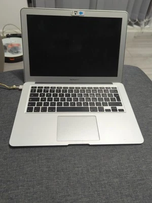 Apple MacBook Air 13 Inch 2014 Core I5 1.4GHz, 4GB RAM, 128GB SSD - Image 1 of 4