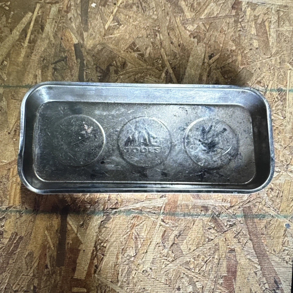 Bandeja magnética para piezas Mac Tools 10 x 2 x 6 Foto 1 de 2