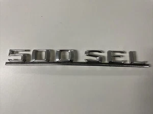 Mercedes W126 500 SEL Kofferraumabzeichen - Original - 126 817 06 15 - Bild 1 von 5