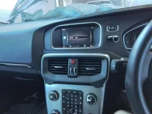 VOLVO V40 AUDIO & SAT NAV DISPLAY SCREEN - Picture 1 of 6