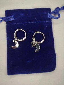 Small crescent moon hoop earrings NEW - Picture 1 of 1
