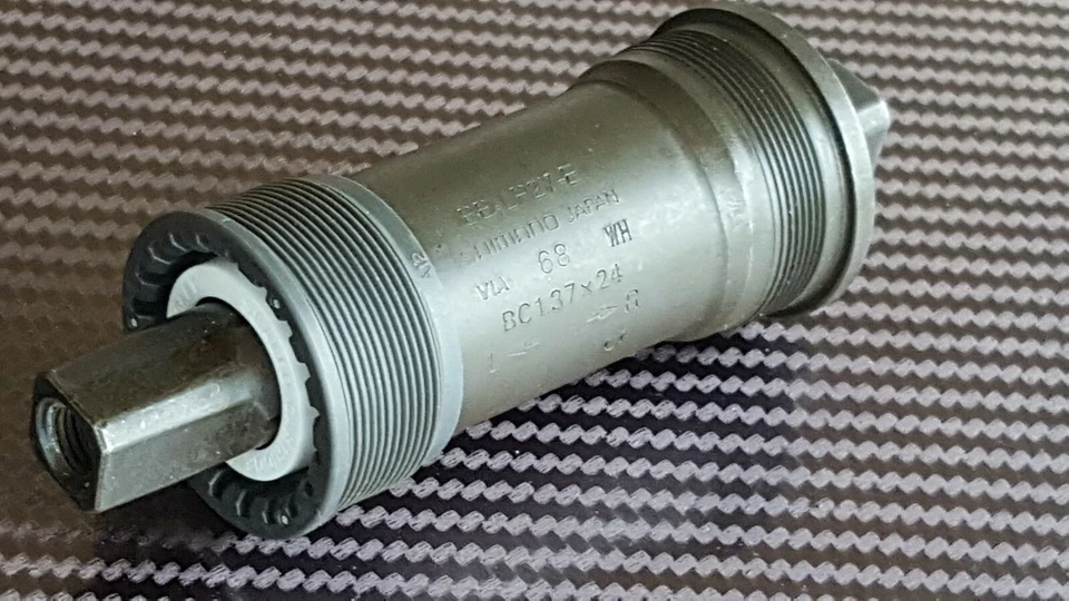 Shimano BB-LP27-E Bottom bracket (English) 68 x 110mm (Square) E Type  (NEW) - Image 1 of 4