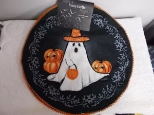 Set of 2 Mireille Designs Halloween Ghost Pumpkins 15" Round Placemats Beads - Picture 1 of 7
