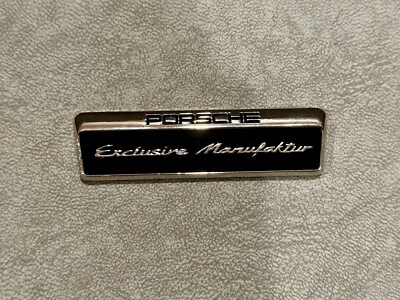 独家 Manufaktur 徽章 适用于保时捷 911 Panamera 徽标标志 银色 — 第 1/4 张图片