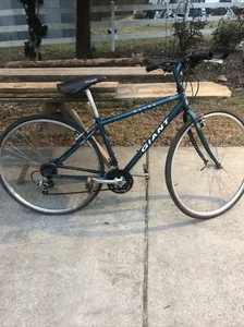 giant Cross Men's Bike - Picture 1 of 12