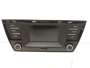 SKODA FABIA RADIO MEDIA HEADUNIT S MPI 6V0035869D 14-22 - Picture 1 of 7