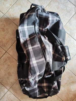 Eastpak, Reistasche mit Rollen und griff, schwarz-weiß, ca. 80x40x40 cm - Bild 1 von 4