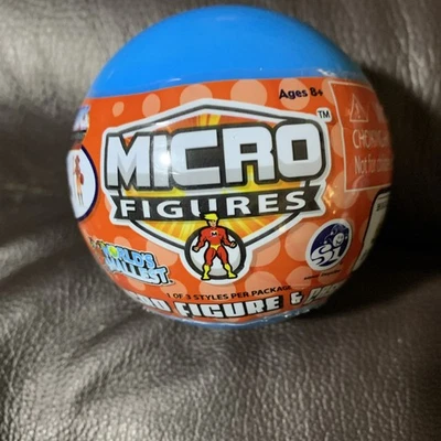 Microfiguras más pequeñas del mundo - Microfigura y estuche Foto 1 de 4