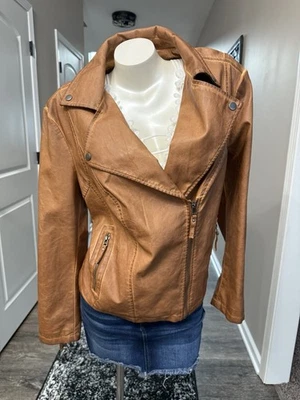 MAX STUDIO 干邑水洗素食皮革摩托摩托车夹克,尺寸 M,二手状况完好 — 第 1/4 张图片