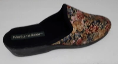 Nuevo Mujer Naturalizer Jewel N734 Negro Floral Mula Zapatilla 11D Foto 1 de 4