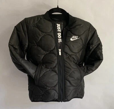 Children’s Unisex Nike Puffer Black Jacket 86D473 size 6M Just Do It! - Imagem 1 de 4