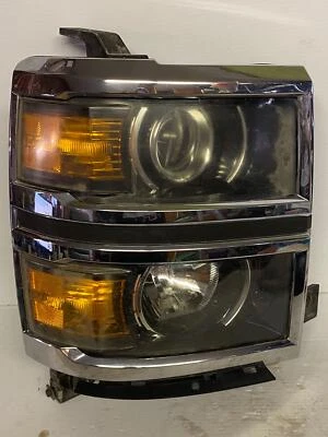 Chevrolet Silverado 1500 2014-2015 faro halógeno lado derecho pasajero Foto 1 de 4