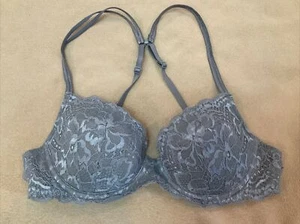 Sujetador Victoria's Secret 36B encaje ligeramente forrado semi gris brillante - Imagen 1 de 4