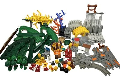 Знак Fisher Price GEOTRAX Tracks Bridges Buildings 178+ штук БОЛЬШОЙ ЛОТ - Изображение 1 из 4