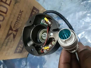 Sumtak LMA 250 LMA-250BM-S2;MAKINO EC-7050 EDM S40M10;LMA250BM-S2;LMA250BMS2 - Picture 1 of 11