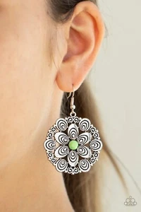 Grove Groove Green Earrings - Picture 1 of 2