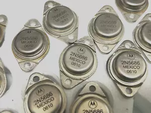 LOT OF 2 2N5686 Motorola NPN Transistor 300W TO-3 | FREE Shipping within the US - Picture 1 of 4