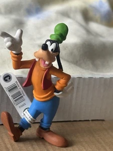 Bullyland Goofy Disney Figure 8 And Half Cms - Picture 1 of 4