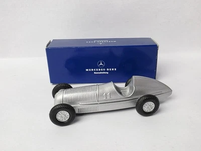 MARKLIN MERCEDES BENZ FLECHA PLATEADA W25 COLECCIÓN DE COCHES DE CARRERAS CLÁSICO SIN USAR ¡BONITO! Foto 1 de 4