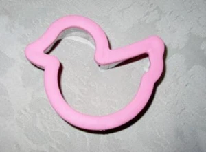WILTON Cookie Cutter - "CHICK" Comfort-Grip RARE Pink - Easter / Christmas LARGE - Picture 1 of 2