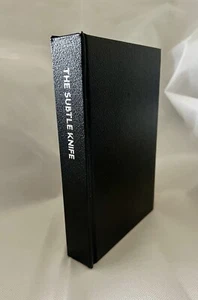 The Subtle Knife: His Dark Materials 2 von Philip Pullman Hardcover - Bild 1 von 4