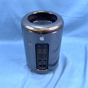 Apple Mac Pro 2013 Xeon E5-2697, D500, 64 GB RAM, 1 TB NVMe - Monterey - Imagen 1 de 4