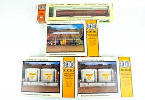 Con Cor HO Cambria City Fuel Tanks Fuel Rack North Pole Southern 72 Ft Coach Car - Picture 1 of 8