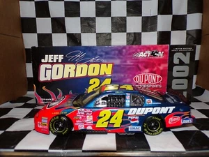 Jeff Gordon #24 DuPont 2002 Monte Carlo 1:24 scale car Action NASCAR 102379 - Picture 1 of 8