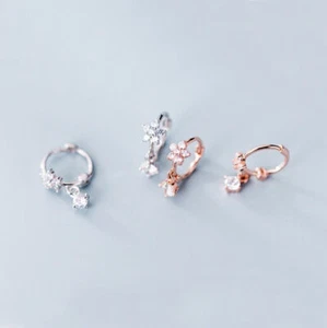 Pendientes de aro pequeño de plata esterlina 925 encantadora flor CZ A1424-B - Imagen 1 de 9